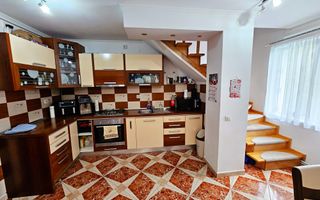 Apartament 3 camere, cu scara interioara, et.2, zona Kaufland Cetate - Poză 1
