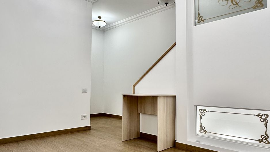 Casa de inchiriat, 3 camere, 3 bai, renovata, prima inchiriere. - Poză 11