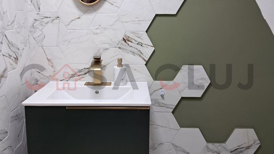 Casa, Curte Comuna, Zona Centrală!! - Poză 9