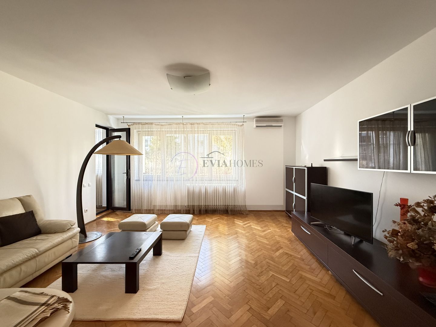 90mp /3 camere/2 bai/ parter inalt/ garaj inclus/ Cartier Plopilor - Poză 1