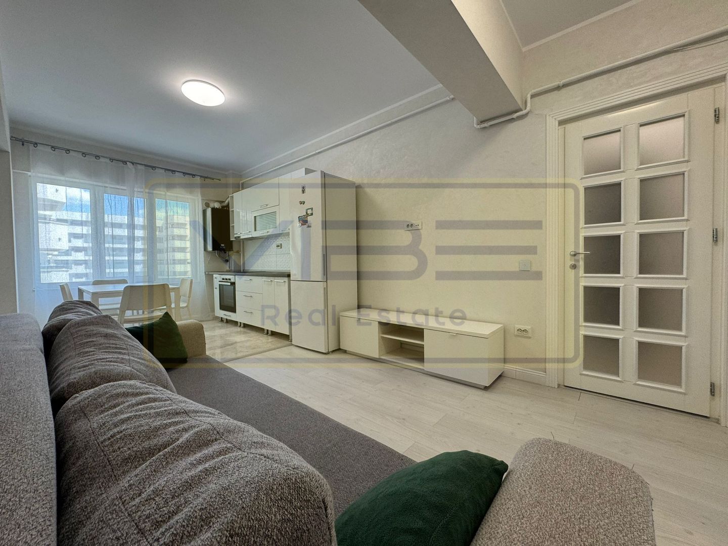 Apartament 2 camere Royal Town Copou - Poză 4