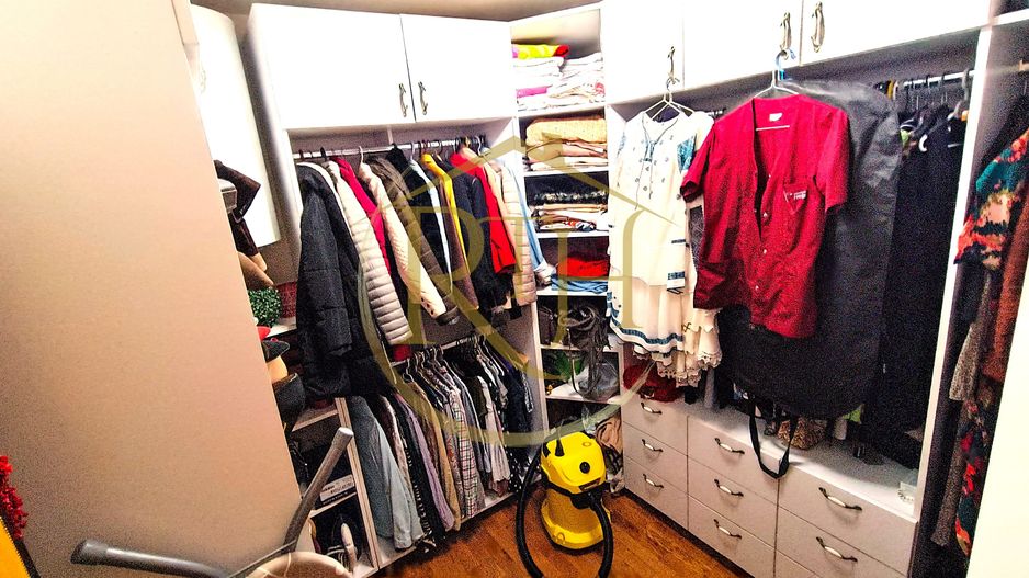 Vand vila  5 camere construita cu materiale premium in Giroc, pret 185000 euro - Poză 8