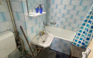 3 camere decomandat etaj 4/10 Dambovita centrala proprie - Poză 13