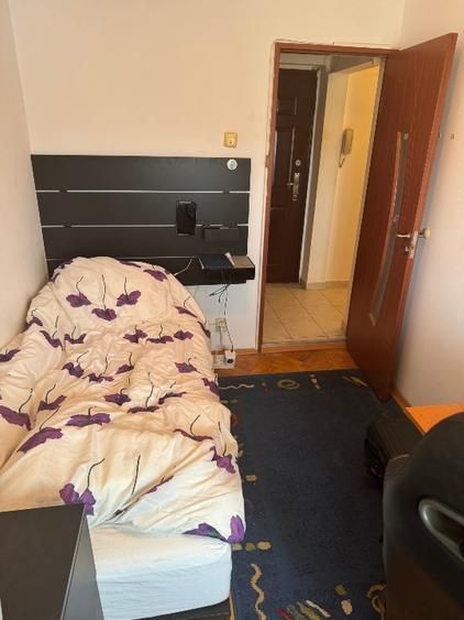 Apartament 3 camere, 31mp, etaj 4/4, bloc anvelopat, acoperis - Piata Doina - Poză 3
