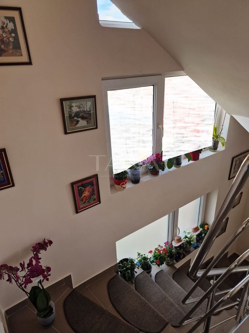 Casa de vanzare in Floresti,  zona Avram Iancu. - Poză 6