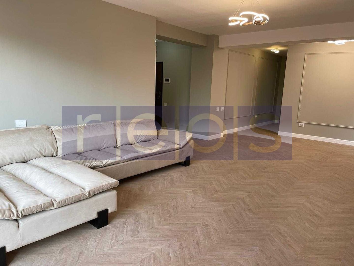 VANZARE APARTAMENT DEOSEBIT PE DOUA NIVELURI | 300MP | ARCUL DE TRIUMF - Poză 1
