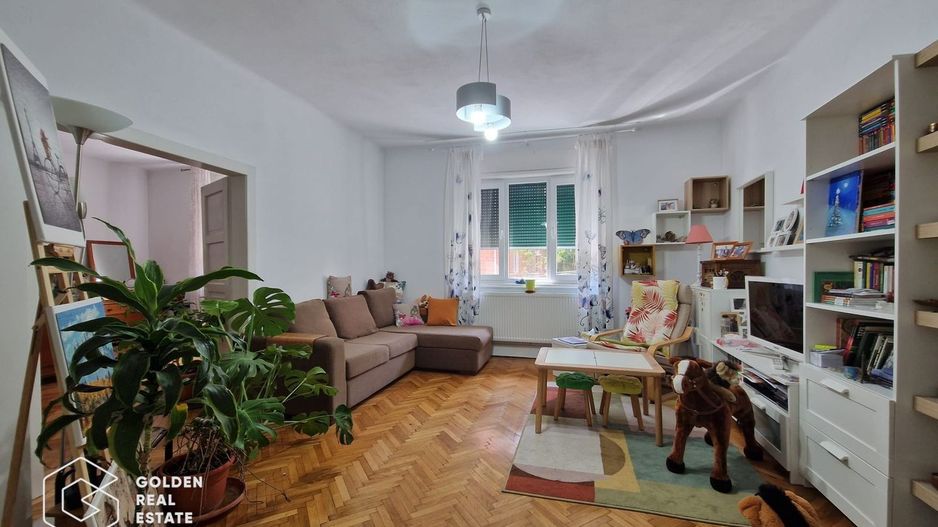 Apartament 3 camere, ultracentral, luminos si frumos amenajat - Poză 1