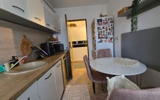 Apartament cu 2 camere, decomandat, în centrul Floreștiului. - Poză 1