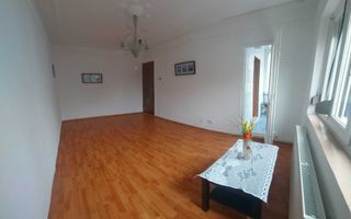 Apartament 3 camere de vânzare – Micro 21 | Etaj 2/4 | Centrală Ariston | Izolat - Poză 2
