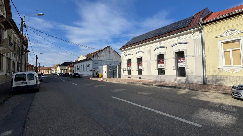 Spatiu comercial sau pentru birouri 150mp utili central, spre piata - Poză 3