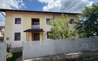 Vila construită in 2010 - P+1+pod - S=236 mp și curte 238 mp Campina! - Poză 2