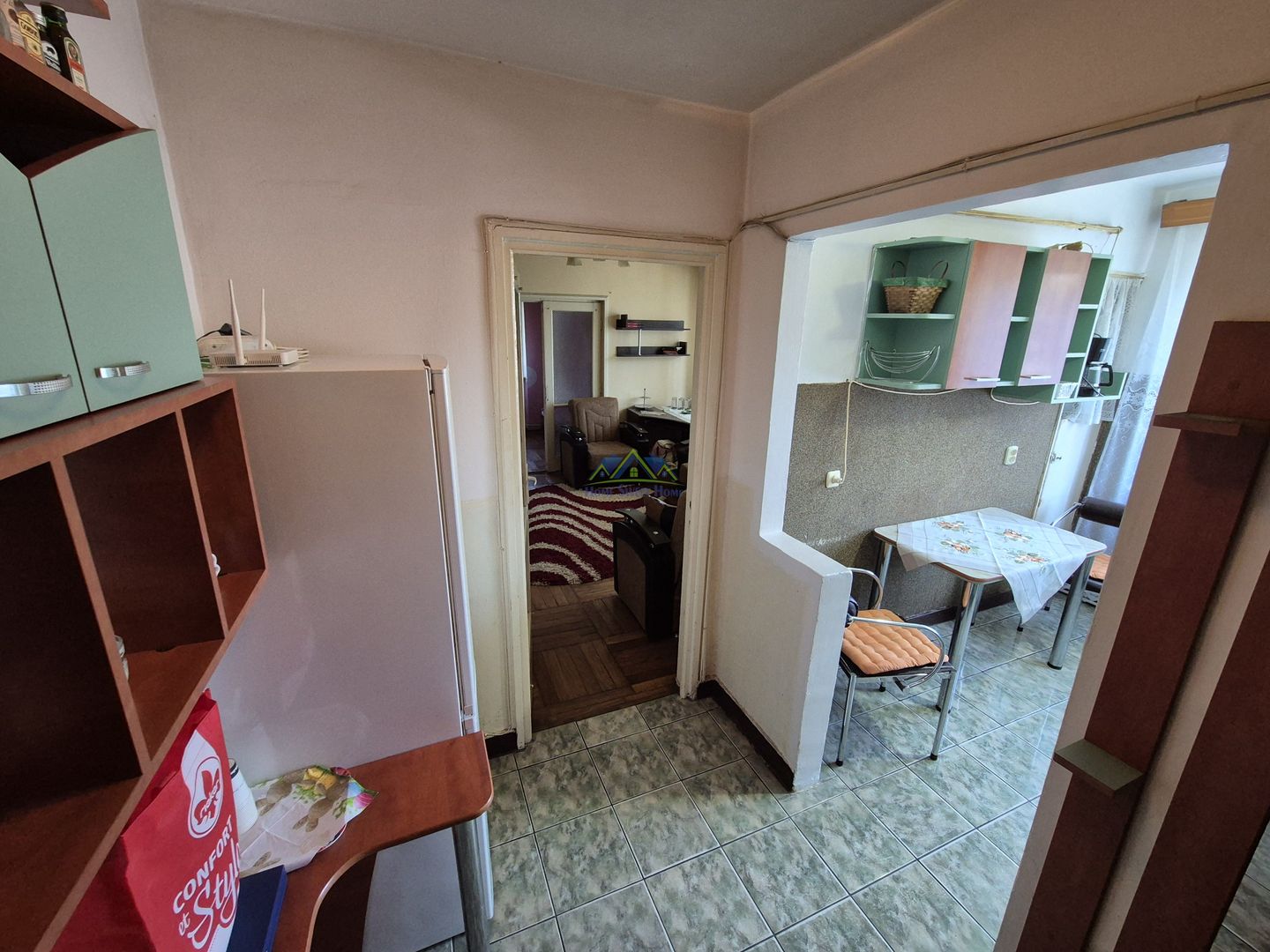 Inchiriez apartament 3 camere zona Teatru-Tomas, et 1, semimobilat! - Poză 1