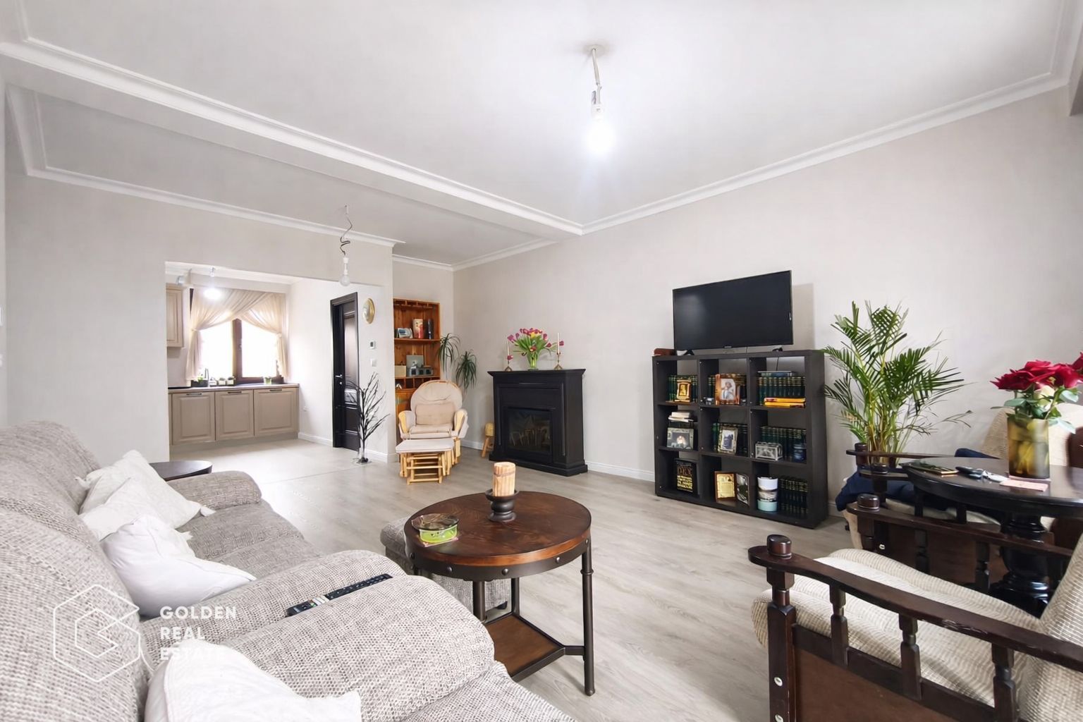 Casa practica cu 4 dormitoare, imobil eficient energetic, Via Carmina - Poză 2