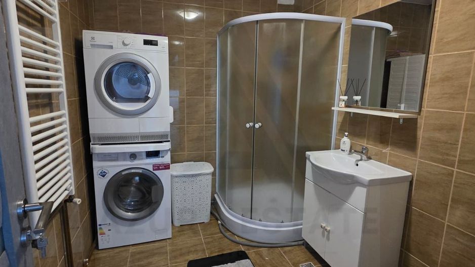 Apartament modern 3 camere 65 mp utili balcon zona Vasile Aaron - Poză 8
