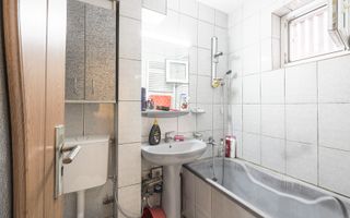 Apartament, la etajul 1, cu balcon spre zona verde, malul Muresului - Poză 9