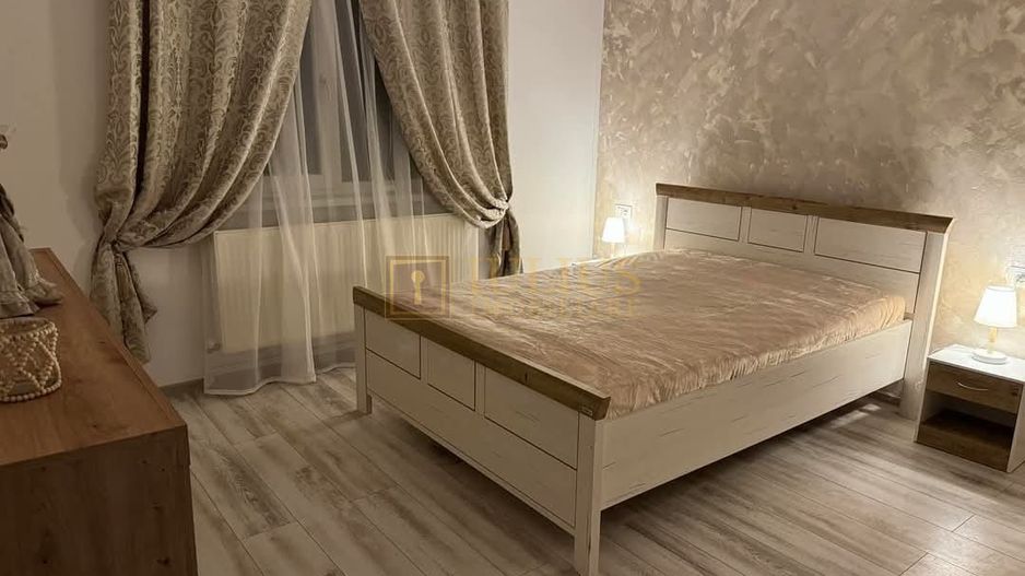 Apartament la casa, cochet intr-o zona foarte linistita. - Poză 2