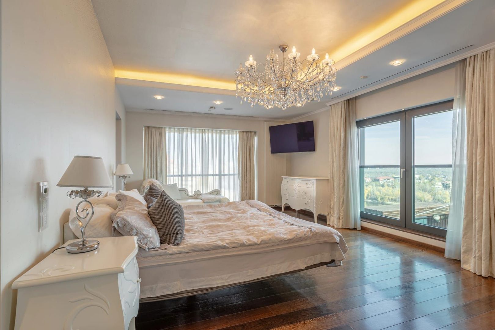 PENTHOUSE CU VEDERE PANORAMICA 258mp|| TERASE 215 MP || 3 LOCURI DE PARCARE - Poză 7