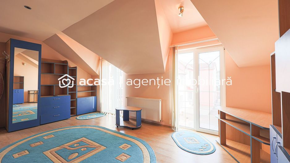 Vilă cu 6 camere în zona rezidențială - Poltura - Poză 13