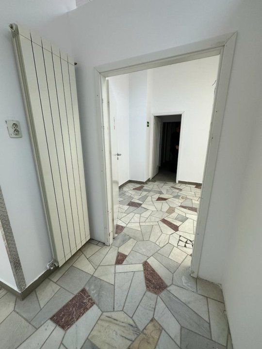 PROPRIETAR vand spatiu comercial pe Stefan Cel Mare - Poză 4