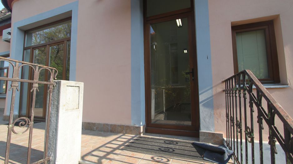 Birouri în vila - zona Balcescu - Poză 3