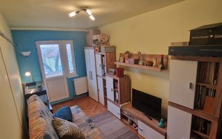 Vand apartament cu 4 camere in zona spitalul judetean,comision ,,0'' - Poză 4