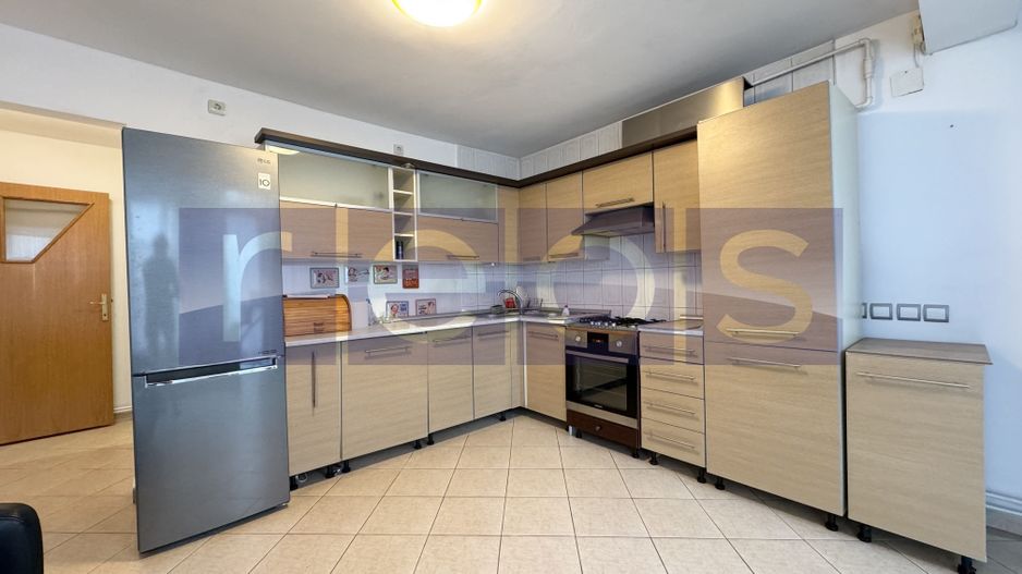 VANZARE CASA SPATIOASA SI LUMINOASA | ZONA CRANGASI / GIULESTI | TEREN 300 MP - Poză 4