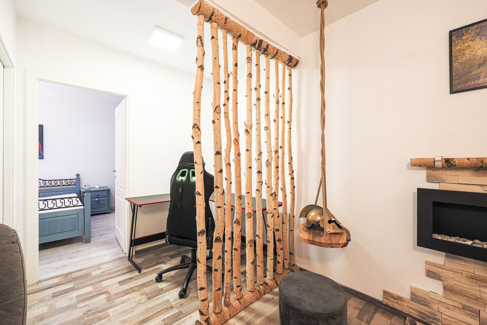 Apartament central, la parter, renovat și mobilat. - Poză 9