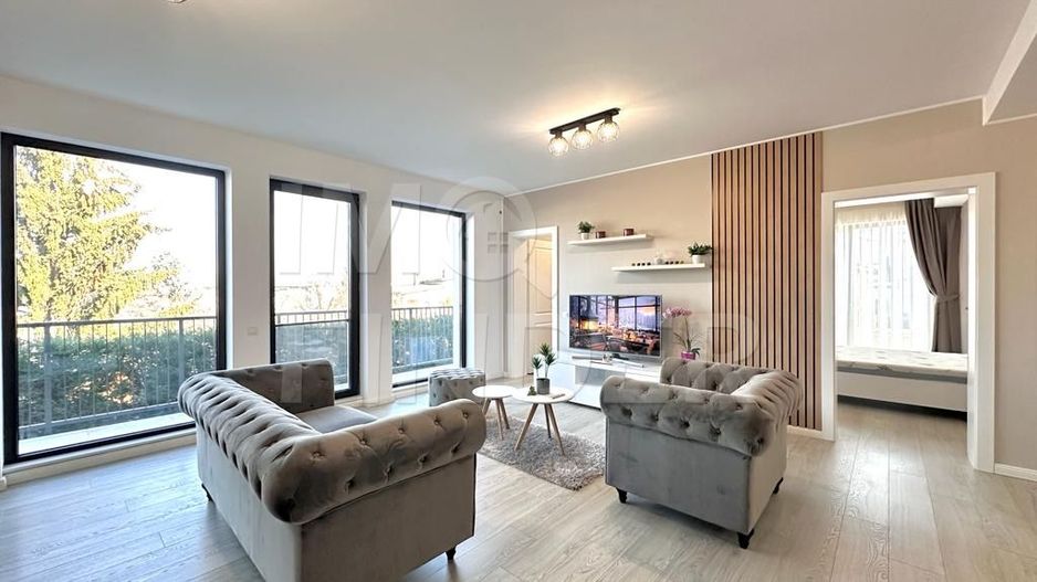 Inchiriere apartament 3 camere situat in vila privata, zona UMF - Poză 2