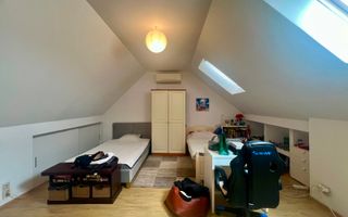 Apartament spatios cu 3 camere pe strada privata - Poză 4