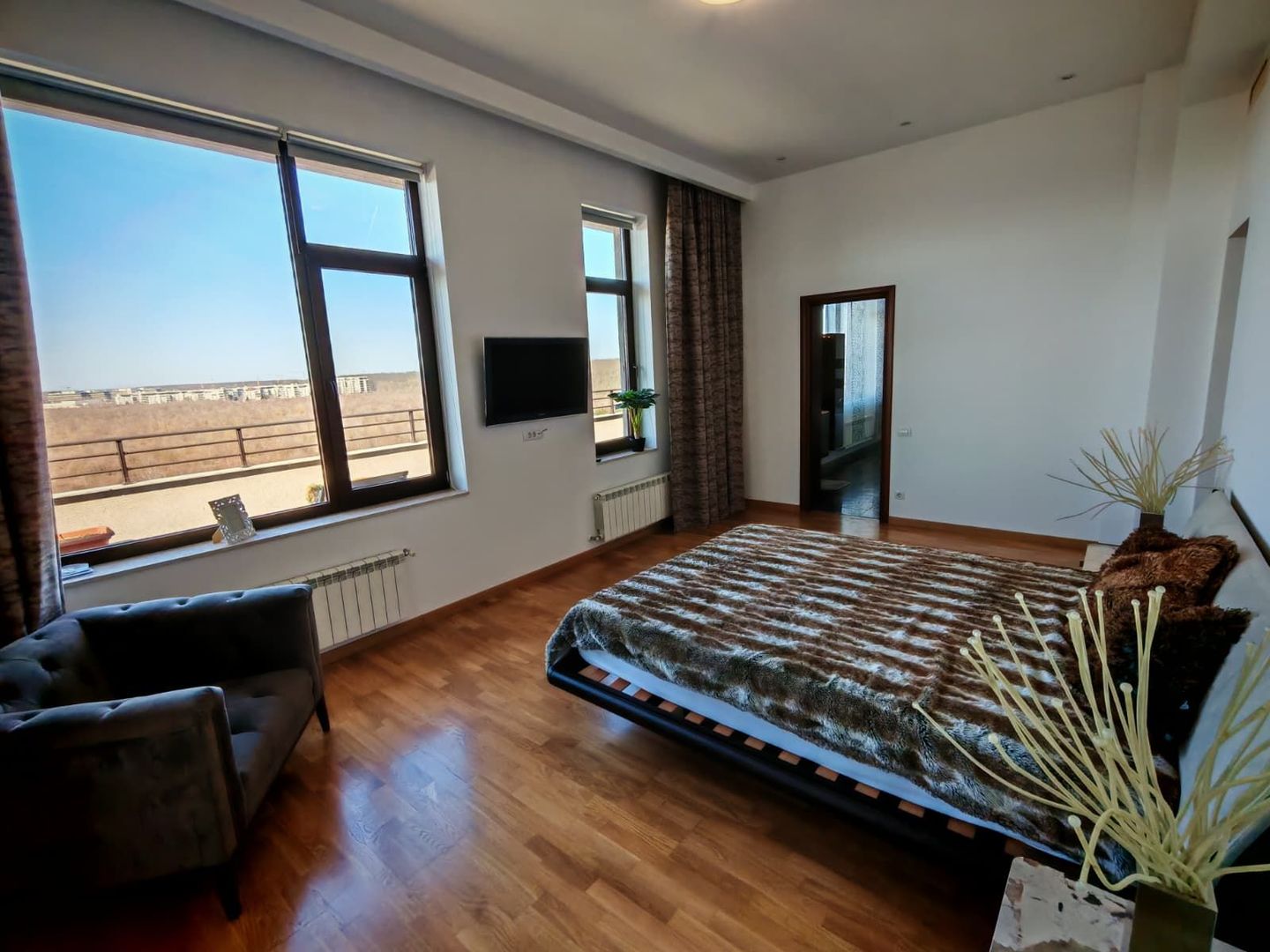 Penthouse 5 camere 250 mp lângă Ambasada SUA , zona Băneasa București - Poză 14