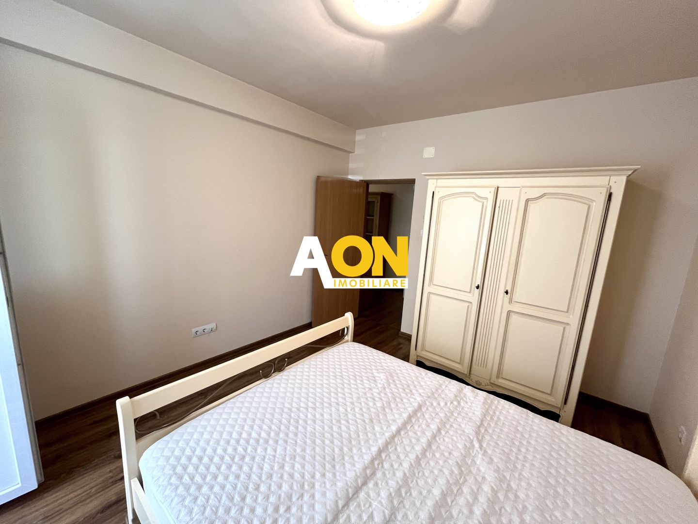 Apartament cu 2 Camere, Bloc Nou, Zonă Ultracentrală - Poză 4