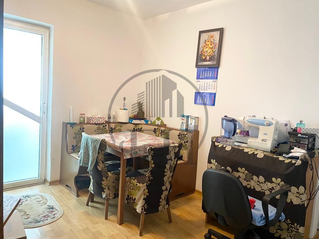 SOLD / VANDUT Apartament 3 camere de vanzare CET - Poză 3