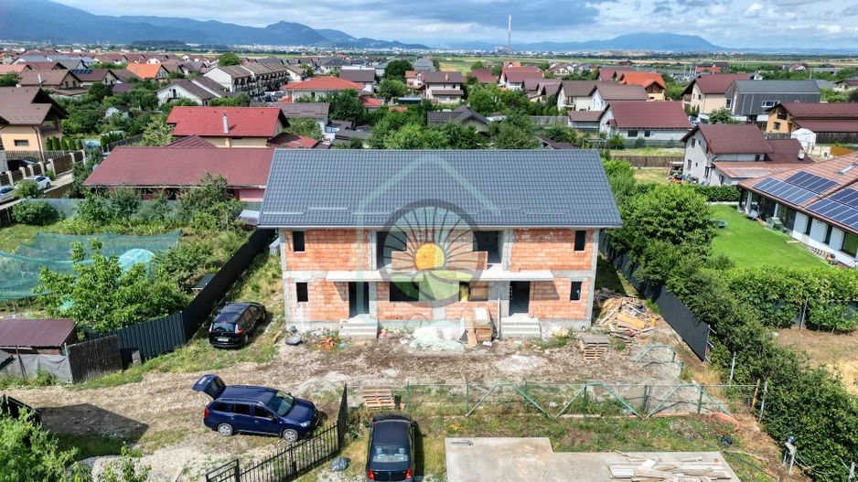 CASA  5 CAMERE IZVOR-TARLUNGENI - Poză 30
