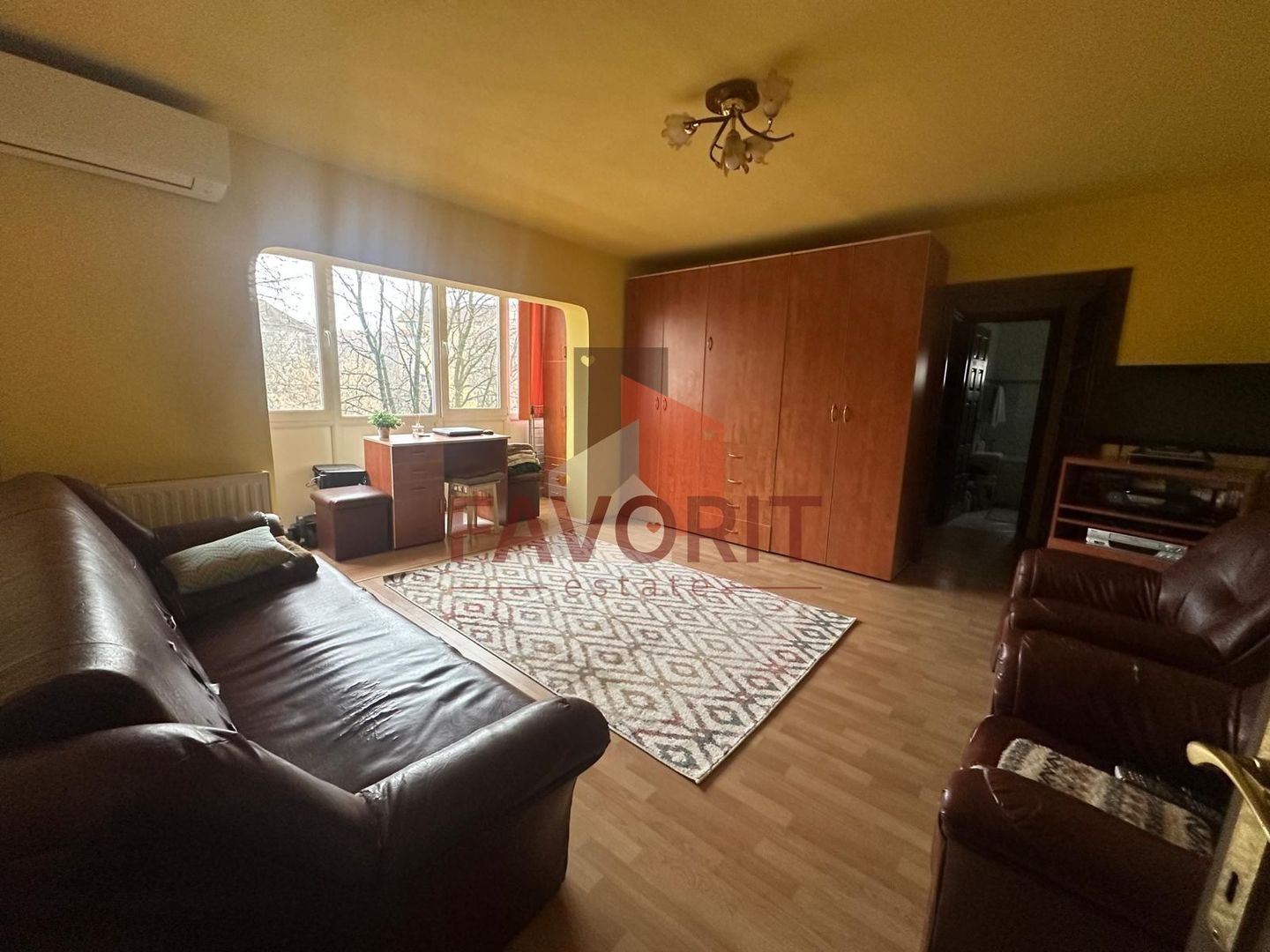 3 camere | 2 bai | 2 balcoane | boxa | mobilat si utilat | zona excelenta | - Poză 1