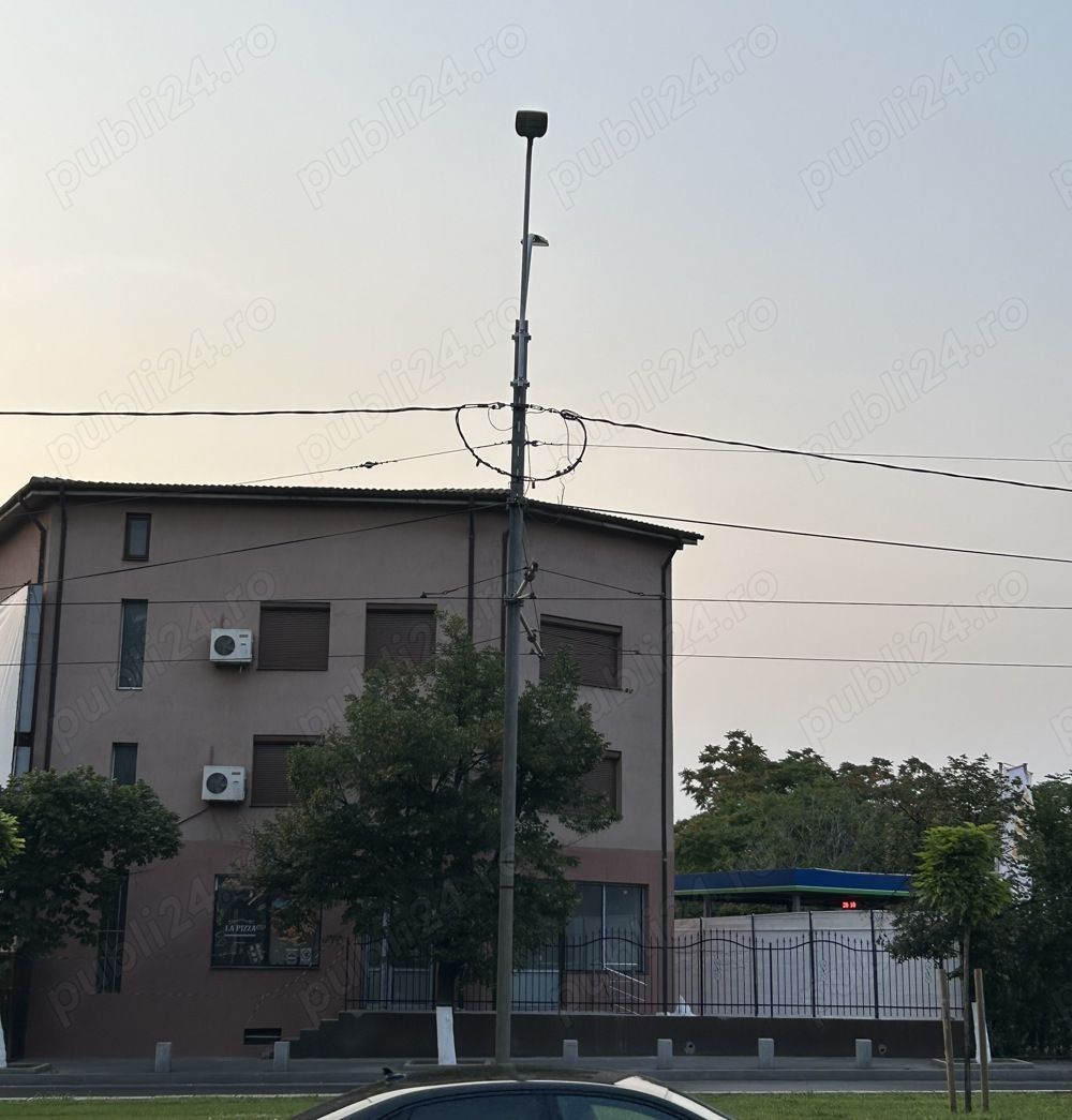 Cladire cu spatiu comercial stradal - Poză 1