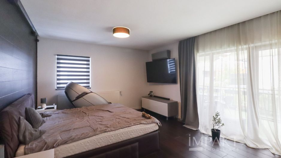 Apartament spatios cu balcon si terasa, complet mobilat, Europa! - Poză 14