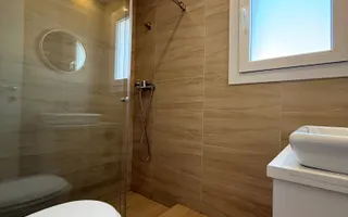 Vila cu 2 dormitoare si 3 bai | Cosmopolis | aproape de Mall | Piscina - Poză 18