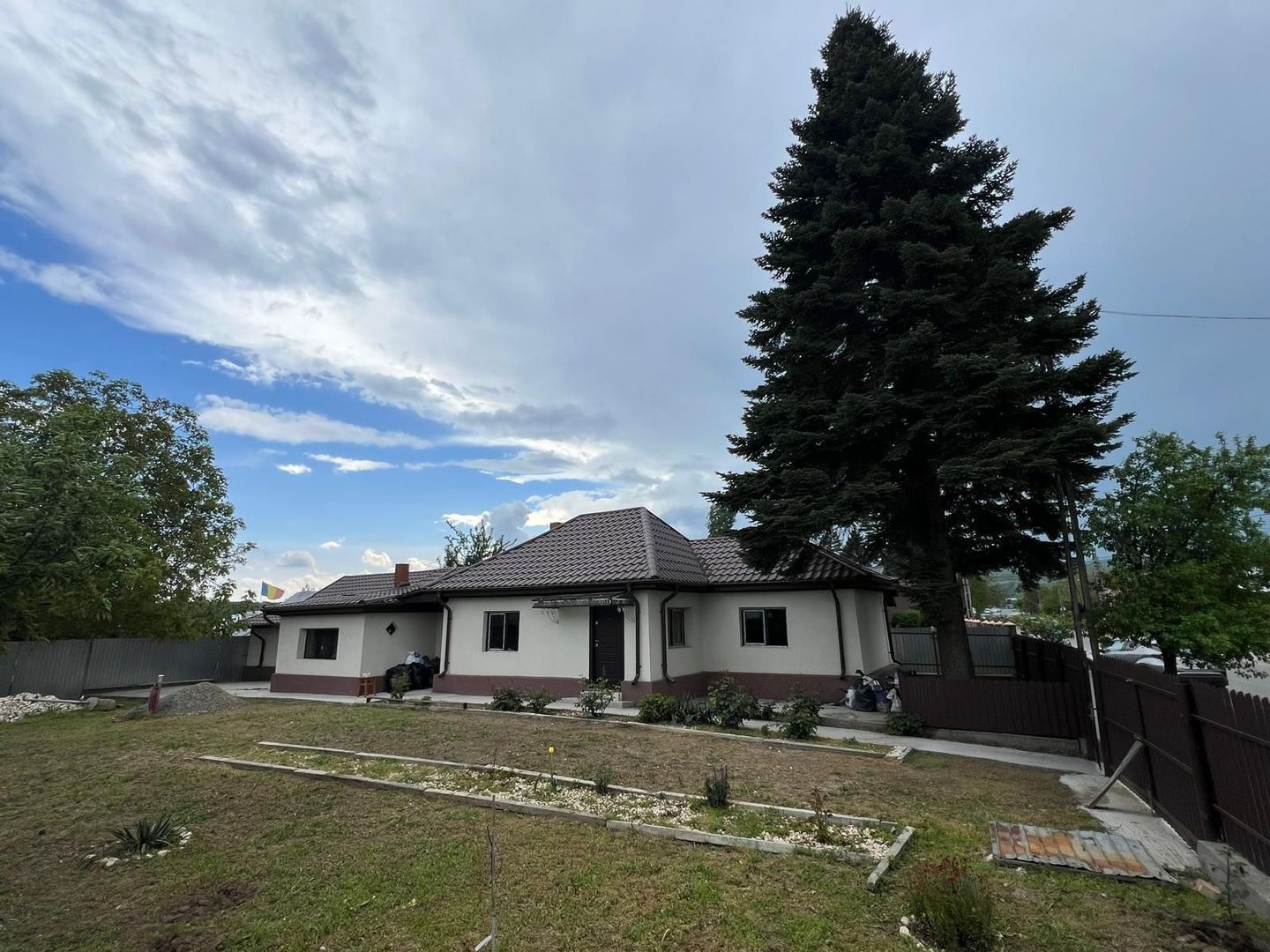 🏡 CASĂ + TEREN INTRAVILAN 4.971 MP – URECHEȘTI, VRANCEA - Poză 1