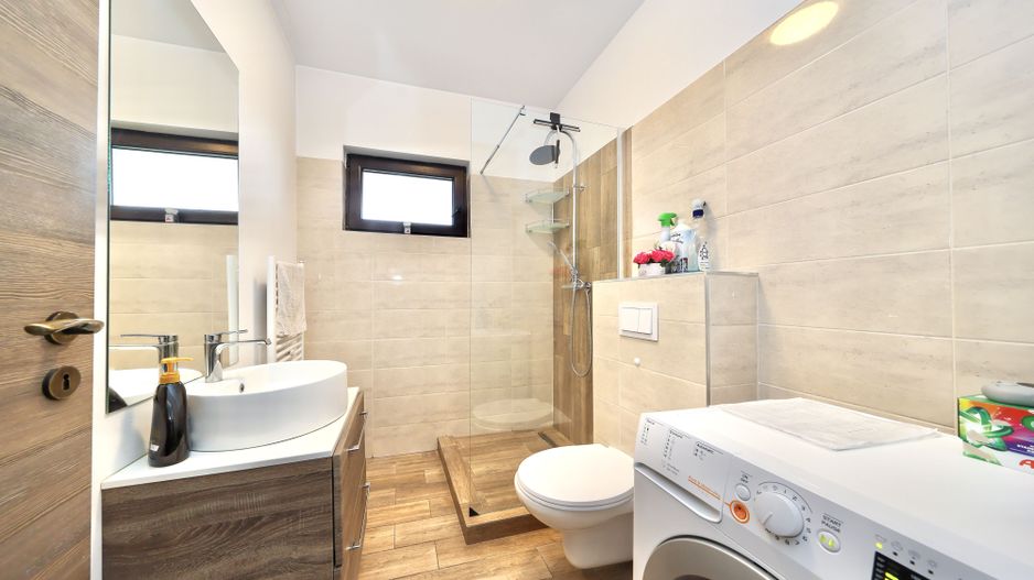 Casă individuală cu 4 camere de vânzare în Cristian, Brasov - Poză 19