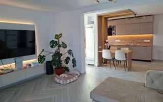 Casa moderna 4 camere 2 bai si curte libera 220 mp pe Calea Cisnadiei - Poză 1