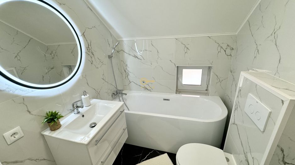 Casa noua, mobilata si utilata- Panorama catre munti- Teren 714mp - Poză 14