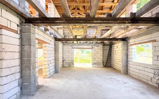 Casa la rosu de 304 mp utili, in Baita,Maramure-colț de rai într-o zonă retrasă - Poză 2