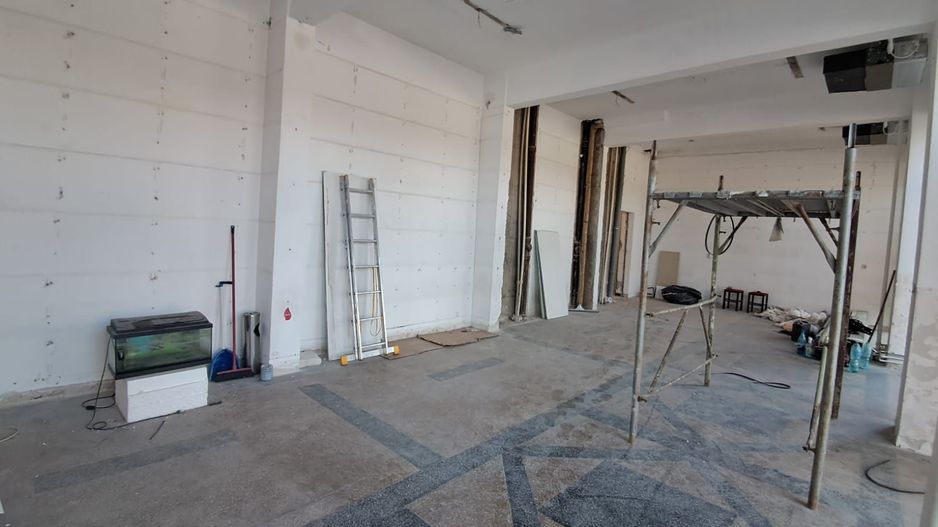 Spatiu comercial vitrina de 20 M - Metrou Eroii Revolutiei S143 - Poză 26