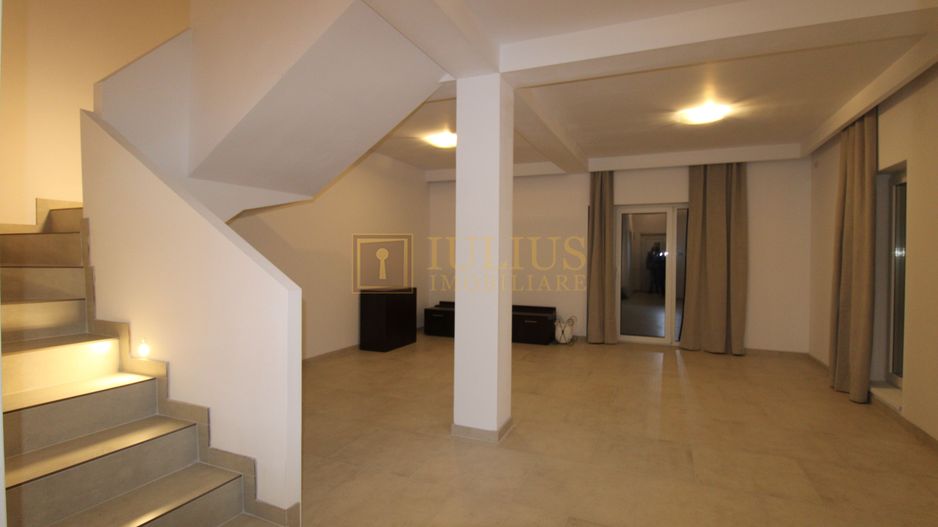 Casa parter + etaj, 3 camere 2 bai terasa gradina gazon prima inchiriere - Poză 1