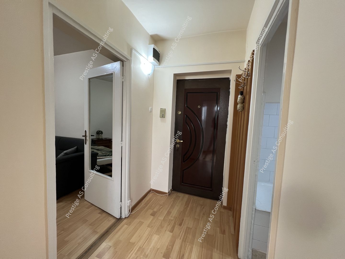Apartament Decomandat | 1 Camera | Bloc cu Lift- Iuliu Maniu - Poză 3
