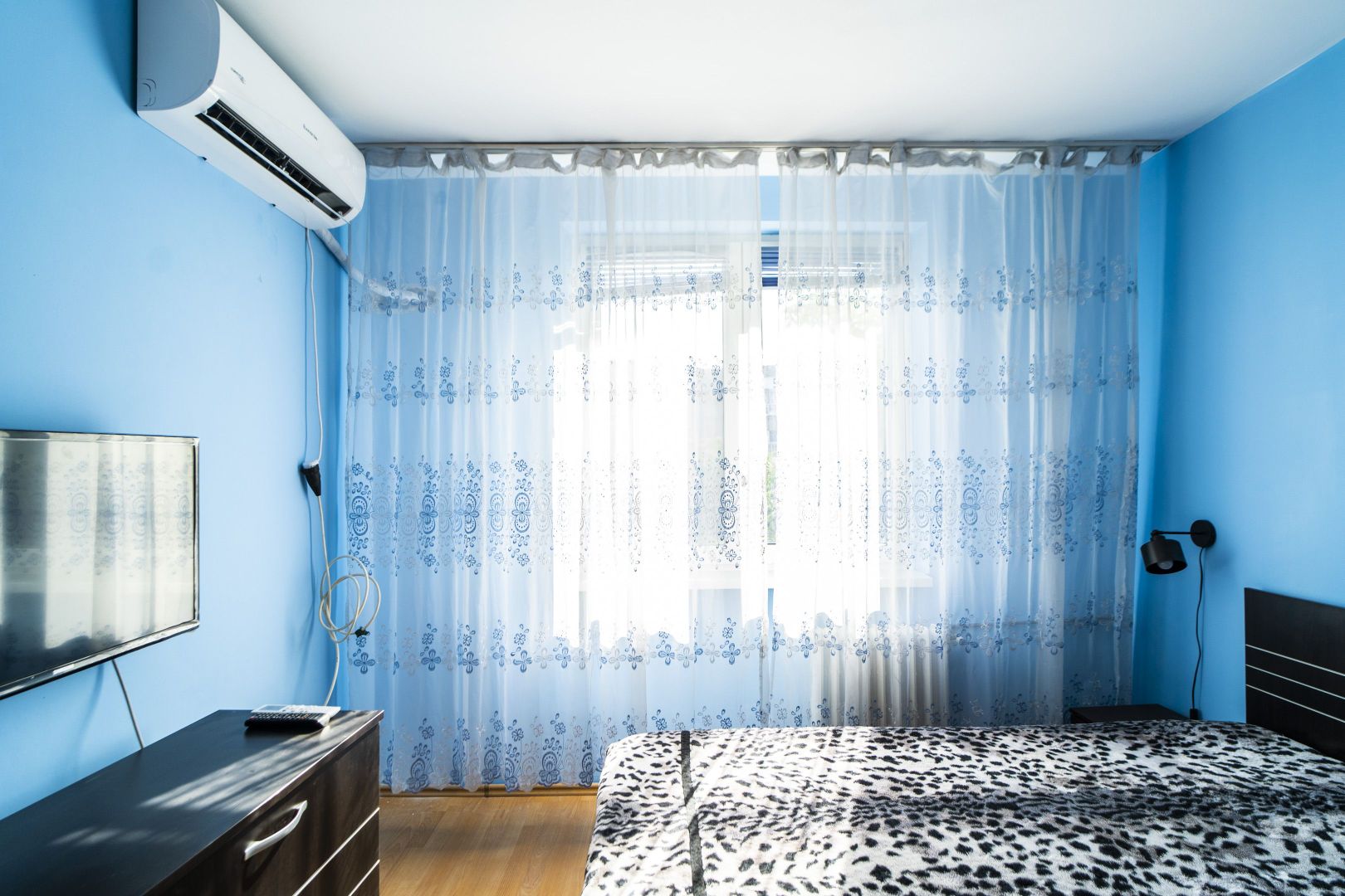Apartament 2 camere, mutare imediata, zona Ghencea, capatul tramvaiului 41! - Poză 1