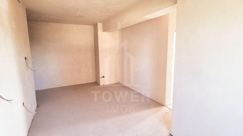 De Vânzare - Apartament 3 camere - Etaj 1 - Poză 3