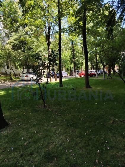 Apartament 3 camere, semidecomandat, Podu Roș – 5 minute de Palas. Liber imediat. - Poză 13