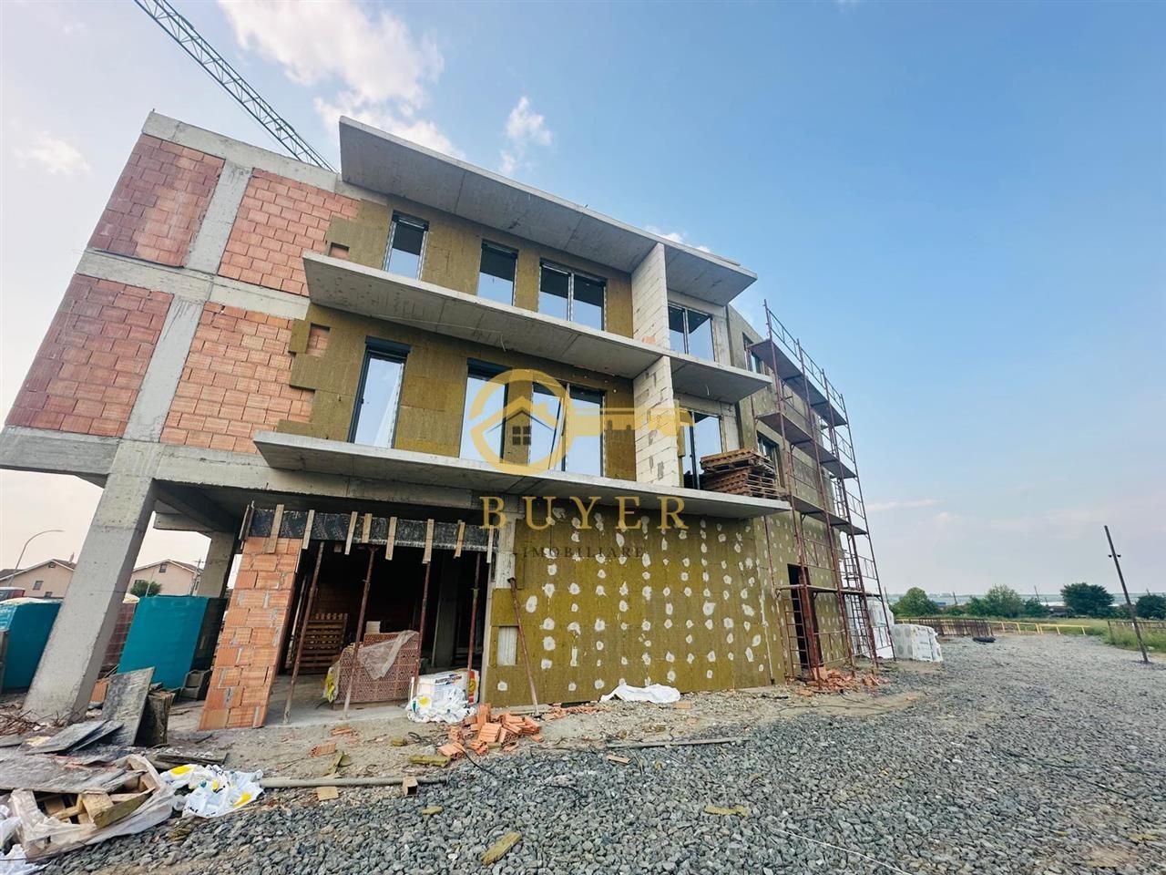 Penthouse cu 4 camere si terasa superba- Selimbar, panorama spre munti - Poză 2