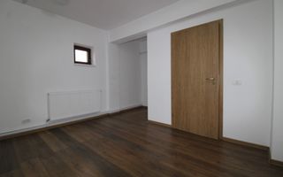 8 incaperi, 2 bai, centrala proprie, 3 locuri de parcare; Lipovei. - Poză 18